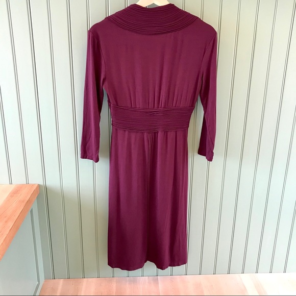 Viscose Jersey Rolled Raw Edge Details - Picture 3 of 4